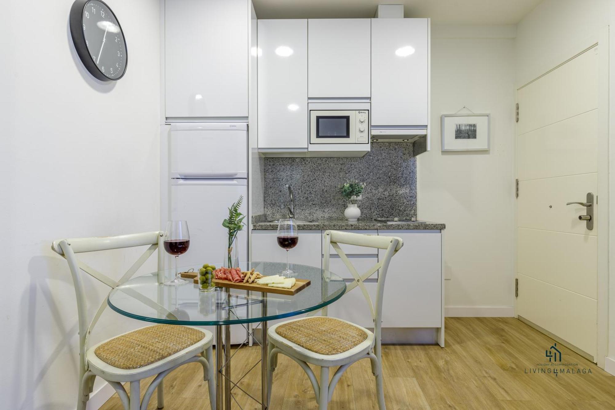 Living4malaga Charming Twin Appartement